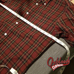 Cargar imagen en el visor de la galería, Mens Brutus Trimfit / Dr. Martens Shirt Size S ** Secondhand Button Down
